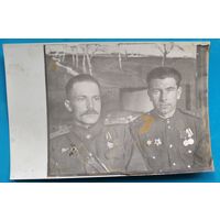 Фото двух офицеров с наградами. 9х14 см