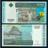 Мадагаскар 10000 ариари 2008 год.