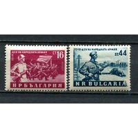 Болгария - 1953 - День армии - (ном. 44 с тонким местом) - [Mi. 861-862] - полная серия - 2 марки. MH.  (Лот 24FA)-T25P8