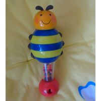 Погремушка-пчёлка фирмы Battat
