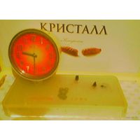 Часы настольные с олимпийской символикой (олимпийский мишка) "Москва 1980". АГАТ.