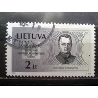 Литва 2001 Священнослужитель и политик Михель-1,8 евро гаш