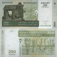 Мадагаскар 200 Ариари 2004 UNC П2-138