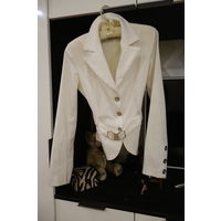 Пиджак белый Италия размер XS 42