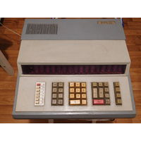 Калькулятор ИСКРА-122, 1979 года выпуска.