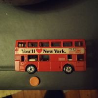 Машинки в коллекцию Redbus Matchbox