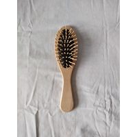 Экологическая деревянная массажная расчёска