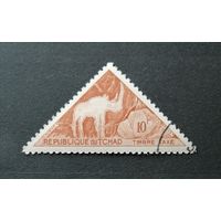 Чад 1962 Наскальная живопись. Носорог. Доплатная марка. Треугольные марки.