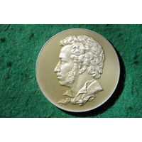 Медаль настольная  Пушкин     5,5 см