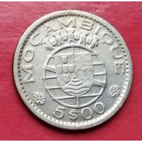 Серебро 0.650! Мозамбик 5 эскудо, 1960