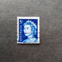 Марка Австралия 1967 год  Королева Елизавета II