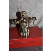 Подсвечник "Девушка", на две свечи, оловянный сплав с покрытием, высота 10 см.
