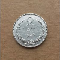 Латвия, 2 лата 1926 г., серебро 0.835, выпуск 1925-1926 гг., тираж поменьше