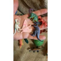 Набор мелких фигурок  динозавров