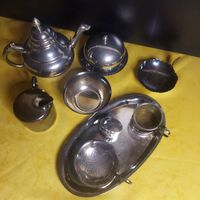 Чайник- заварник старинный и другие предметы( всего 9 шт). Покрытие серебро.