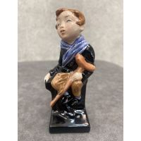 Статуэтка Royal Doulton Персонажи Чарльза Диккенса Tiny Tim  Англия 5 х 10.5 см