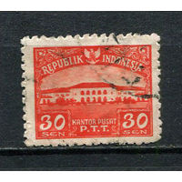 Индонезия - 1953 - Архитектура 30S - [Mi.100] - 1 марка. Гашеная.  (Лот 36FB)-T25P9