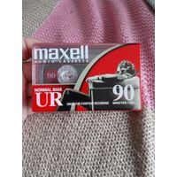 Кассета maxell UR 90.