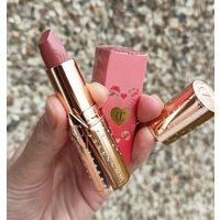 Charlotte Tilbury Matte Revolution Luminous Modern Matte в оттенке Wedding Belles