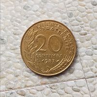 20 сантимов 1987 года Франция. Пятая Республика. Красивая монета! Патина!