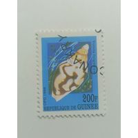 Гвинея 1998.  Раковины морских улиток