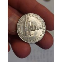 1/2доллара США монета юбилейная 1776 - 1976 гг.