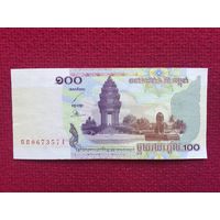 Камбоджа 100 риэлей 2001 г.