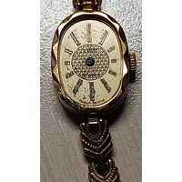 Часы ЛУЧ 15 камней женские с браслетом