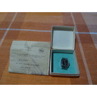 Часы  женские "Заря", 1509В.1, 31.10.1989 г., новые , в родной коробке, с паспортом, не ношены, на ходу.