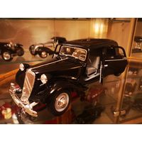 Модель 1:18 Citroen Traction 15CV  1952