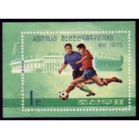 Блок и 5 марок 1975 год КНДР Футбол #17 1397-1401