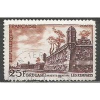 Франция. Крепость в Бордо. 1955г. Mi#1070.