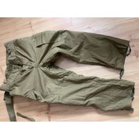 Универсальные-на  толстой байковой отстежной подкладке,советские армейские брюки из качественной ткани. размер  на  фото.