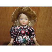 Кукла полностью фарфоровая в очень красивом наряде. Винтаж из Германии. Сестричка для дамы эпохи