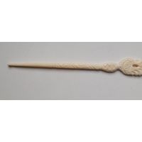 Крючок для вязания из моржового клыка