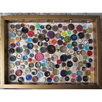 Коллекция из 150 разнообразных пуговиц с проколами, без повторов