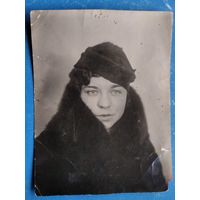 Фото женщины. 1930-е. 8.5х11 см.