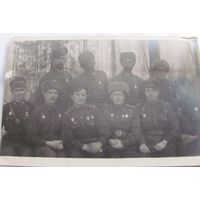 Редкое групповое фото 36 военных 1943 неправильное ношение наград