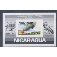 [906] Никарагуа 1977. Авиация.Дирижабль. БЛОК MNH. Кат.7 е.