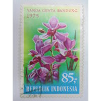 Индонезия 1975 г. Цветы.