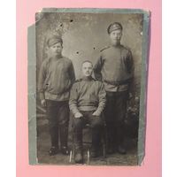 Фото кабинет-портрет "Солдаты РИ", до 1917 г.