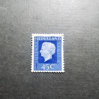 Марка Нидерланды 1972 год Королева