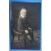 Фото мальчика. 1930-е г. 9х13.5 см