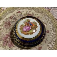 Шкатулка Лимож по картинам Фрагонар Франция винтаж кобальт позолота