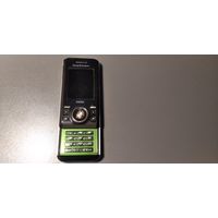 Мобильный телефон Sony Ericsson S500i + флешка М2 на 1 ГБ  + зарядка