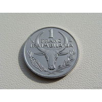 Мадагаскар. 1 франк 2002 год KM#8 "Пуансеттия"