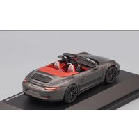 Schuco 1:43. PORSCHE 911 Carrera GTS Convertible (991) 2014 Achatgrau.