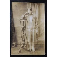 Фото дореволюционное "Девушка с бусами", до 1917 г.