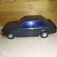 Винтаж.FORD ESCORT .Lucky Toys.Пластик.1:18.