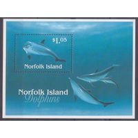 1997 Остров Норфолк 634/B18 Морская фауна - Дельфины